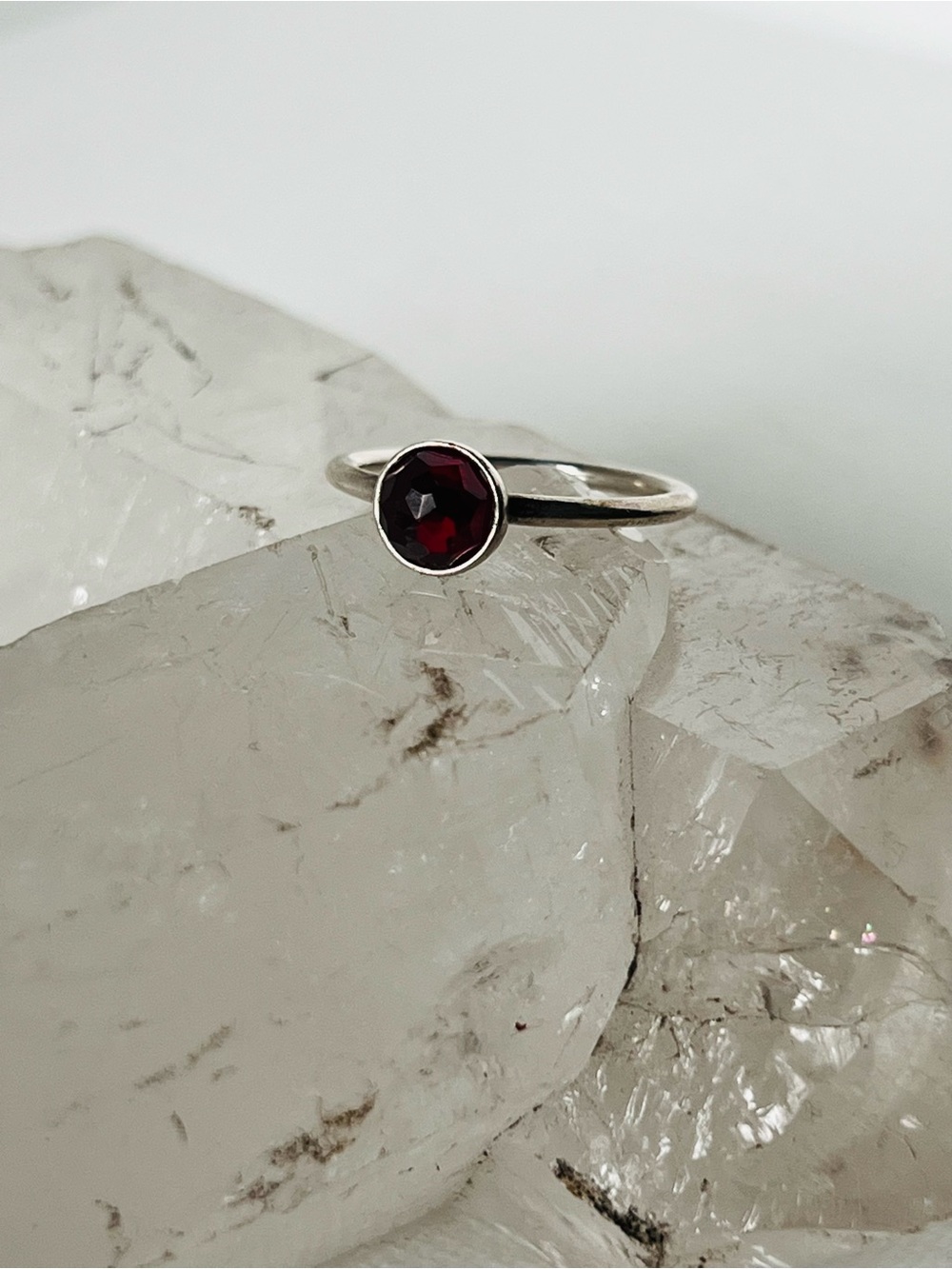 Pandora Sterling Silver (925) Solitaire Birthstone Ring - Approximately Size 6 - Picture 7 of 10